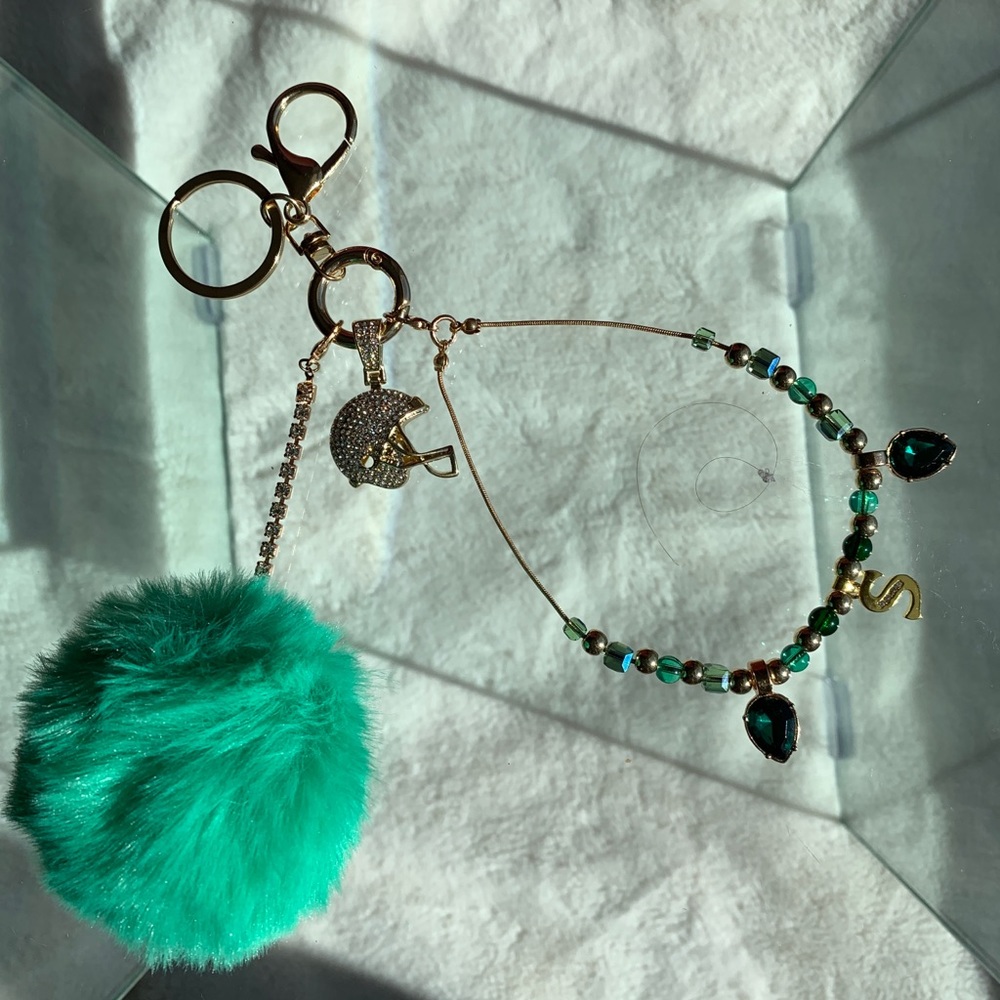 ๐ ๐ Football Keychain (NEW) ๐ ๐ - Picture 5 of 8